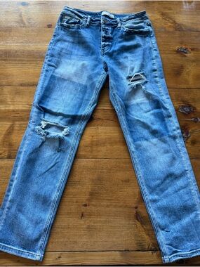 Vervet Straight Leg Distressed Women's Jeans in Light Blue